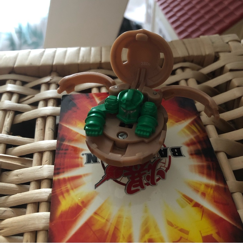 Bakugan Subterra Hammer Gorem 380G Tan Battle Brawlers